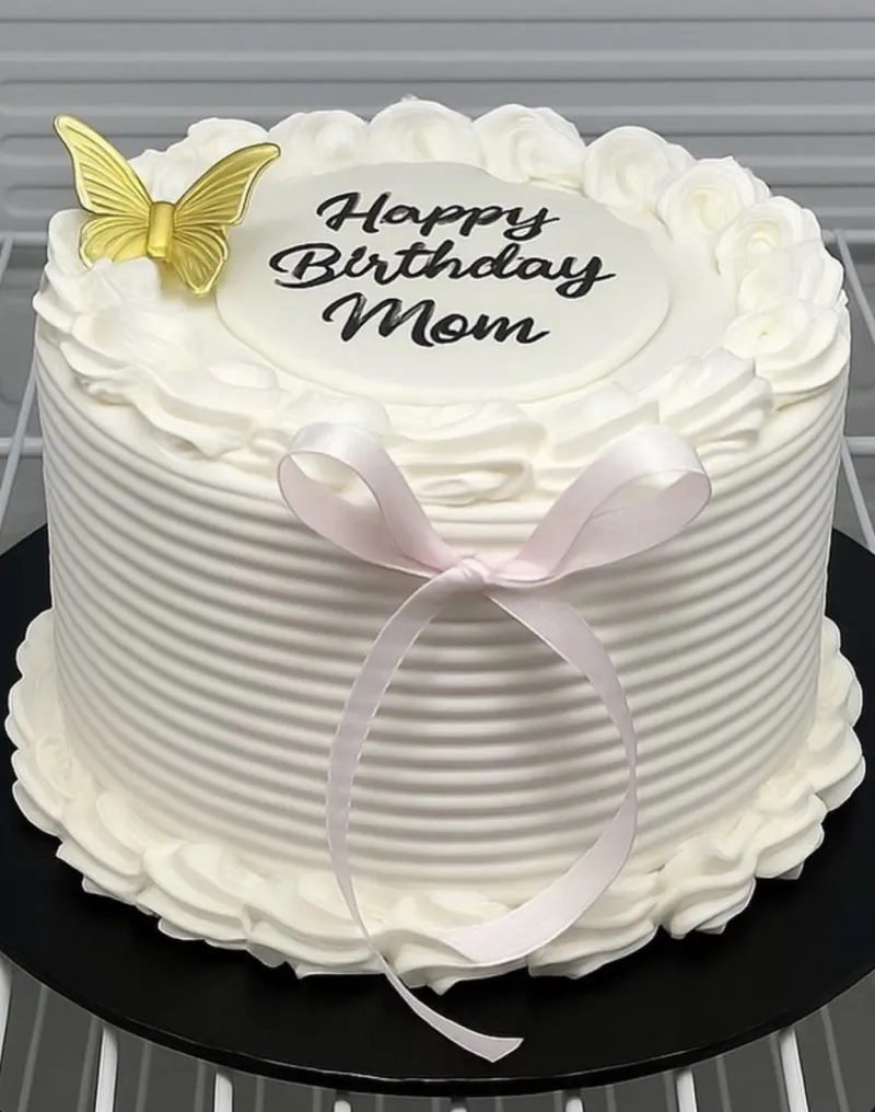 Vanilla and chocolate cake